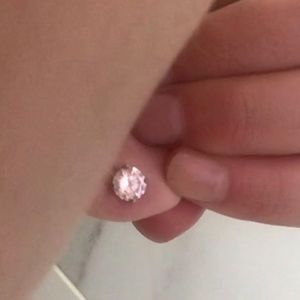 Real 925 high-qaulity Diamond studs (diamonds are fake)